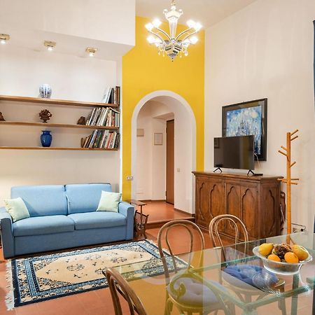 Signoria Apartment With Patio Firenze Bagian luar foto