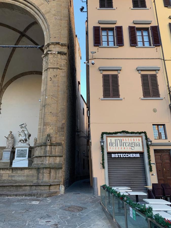 Signoria Apartment With Patio Firenze Bagian luar foto