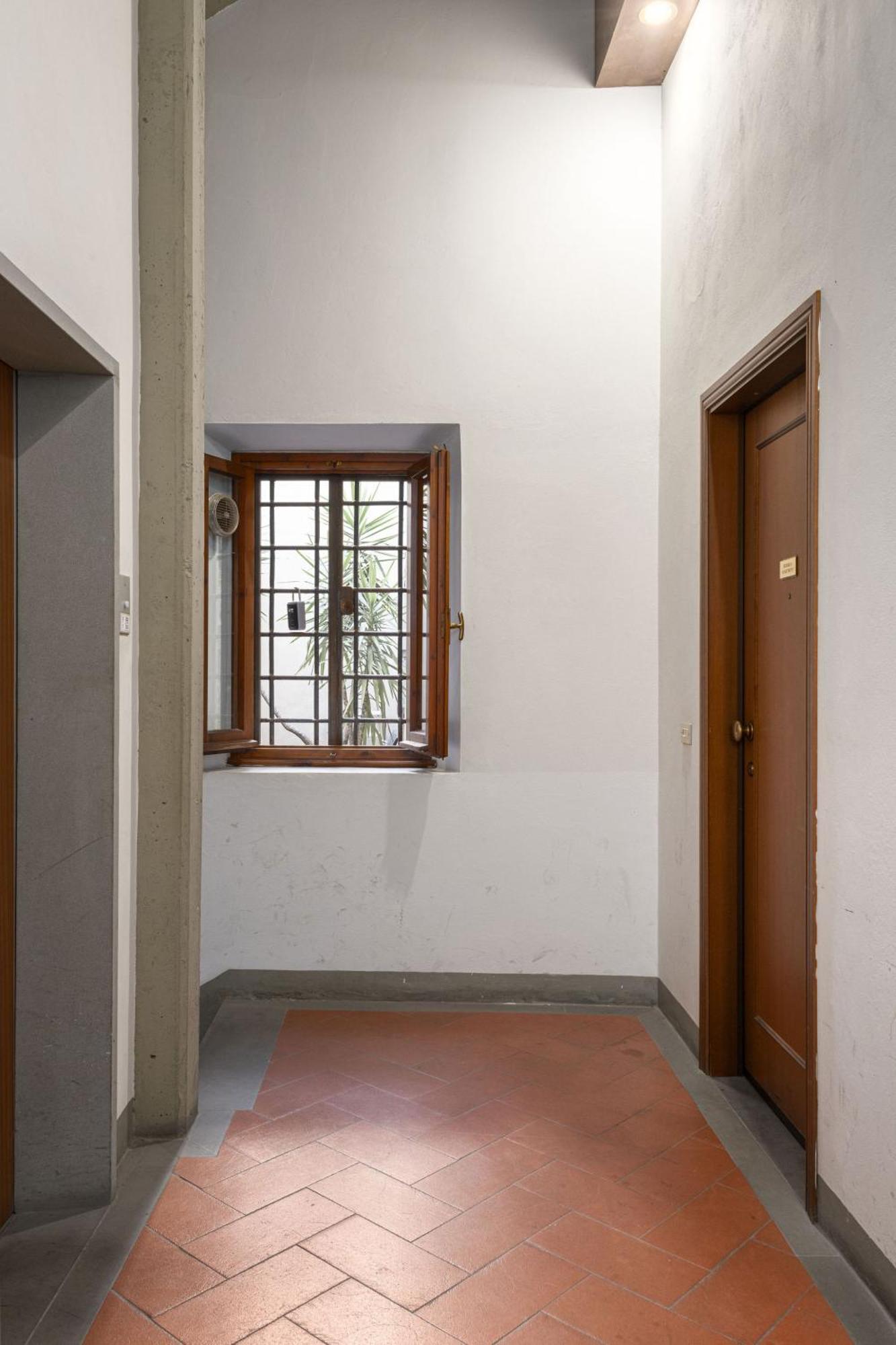 Signoria Apartment With Patio Firenze Bagian luar foto